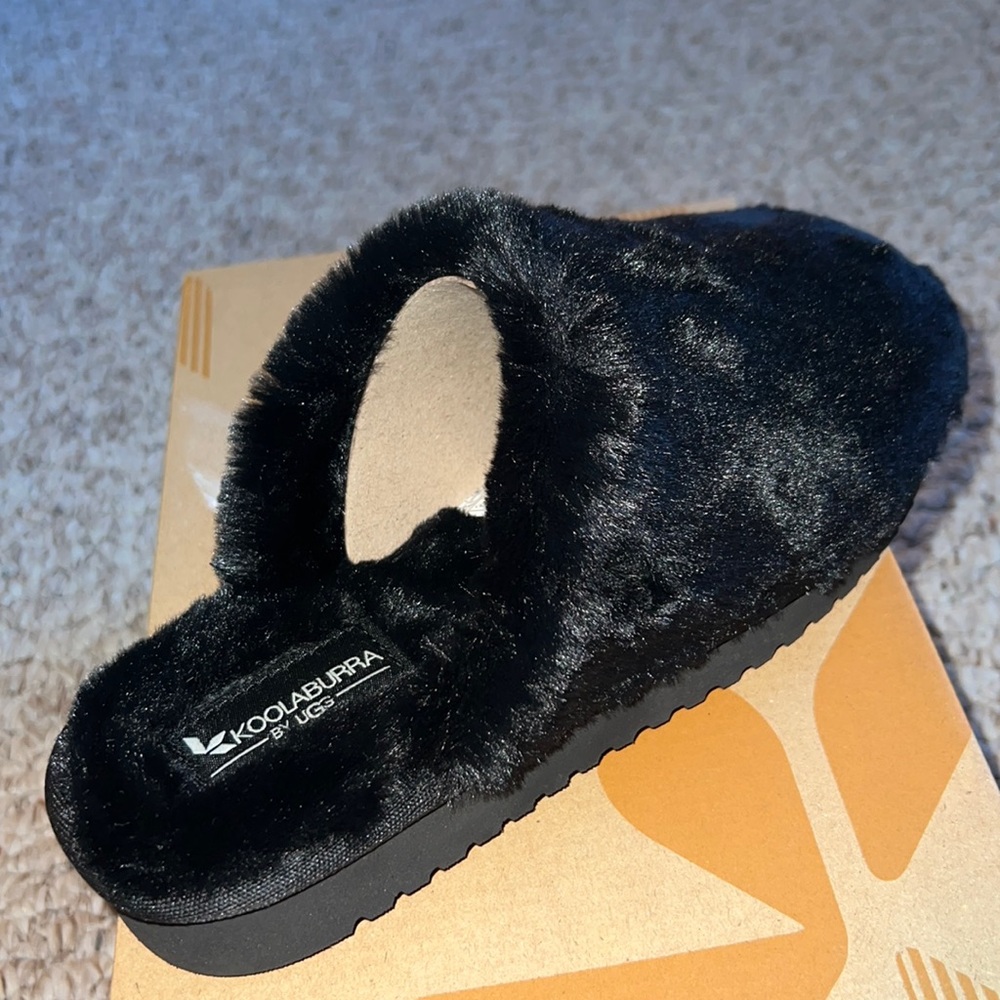 KOOLABURRA by UGG slippers